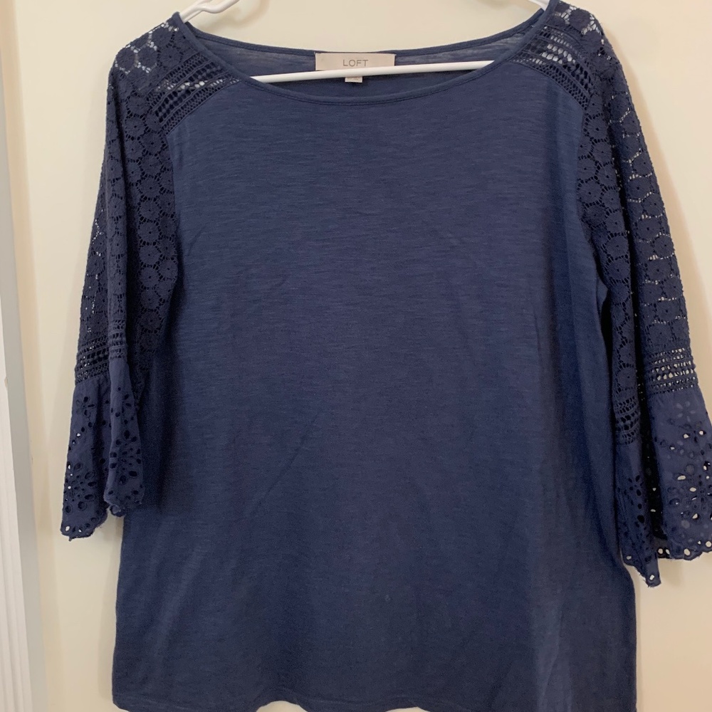 ANNE TAYLOR LOFT Blue Eyelet XS Top